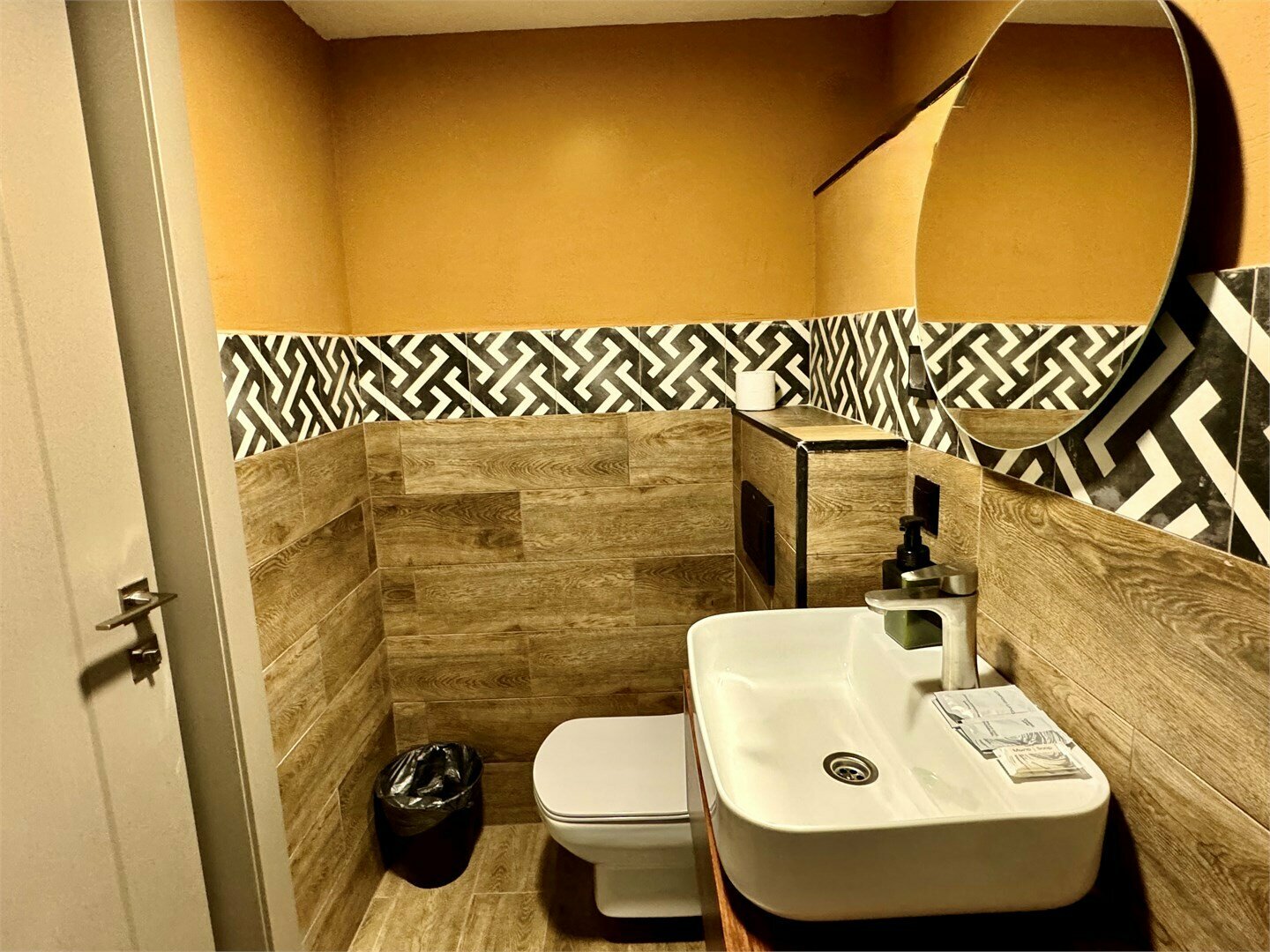 Стандартный Цоколь эконом