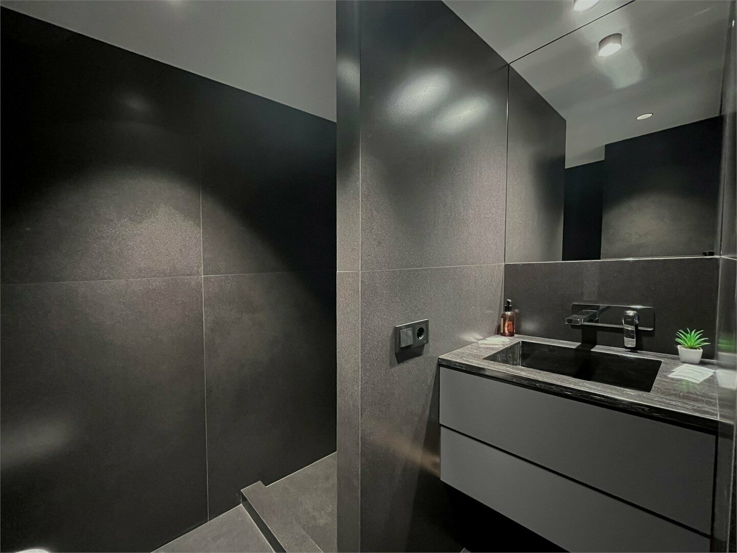 Апартаменты Двухуровневые в стиле Лофт вид на море