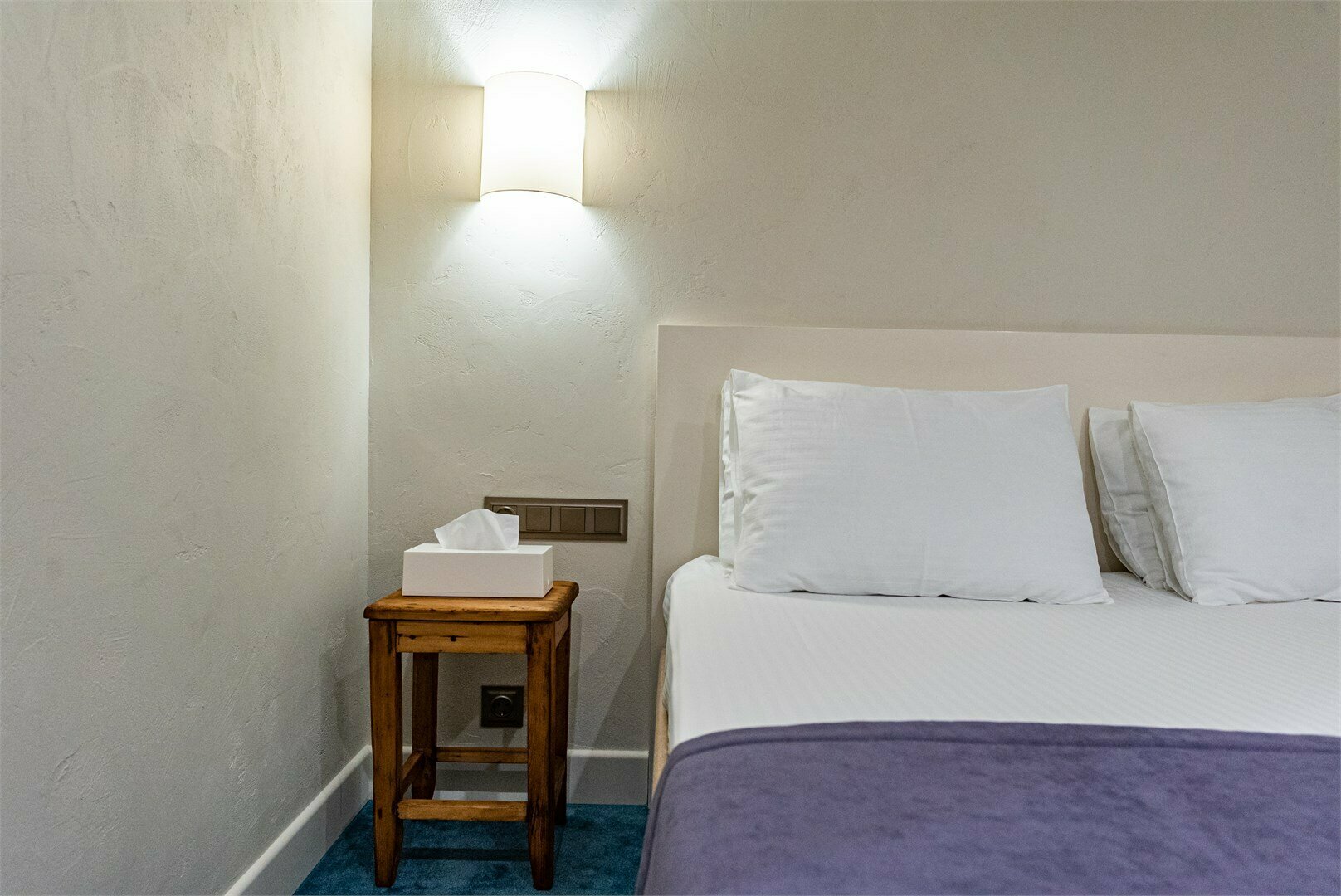 Стандартный номер c видом на город с окном