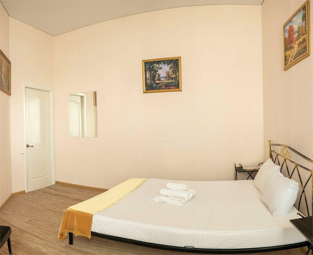 Классический номер с двуспальной кроватью