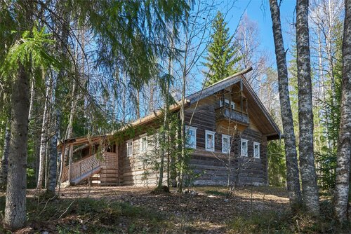 Подлинная изба XIX века «Дом У ручья». в Удивительная деревня Мандроги