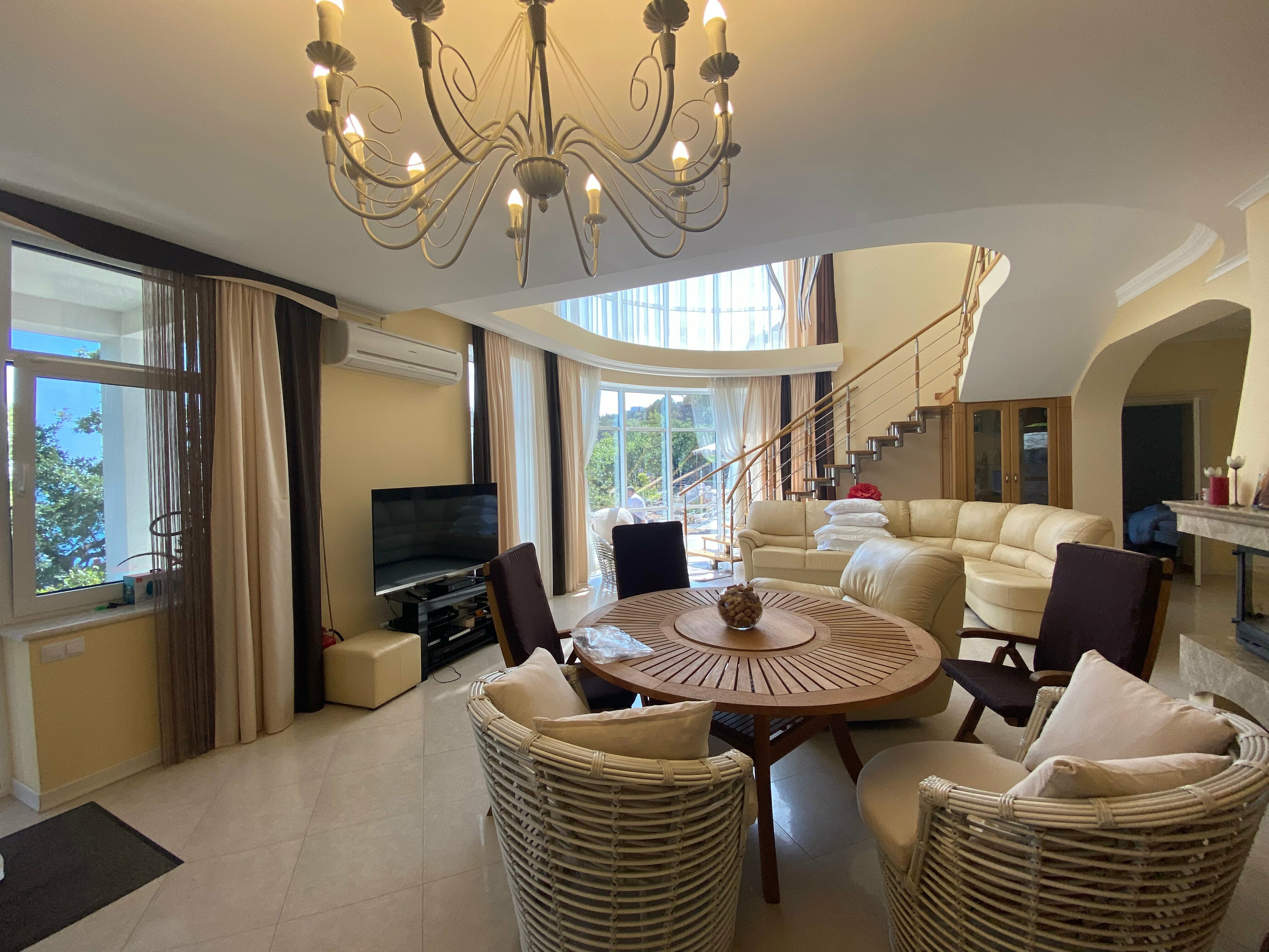 Вилла с собственным бассейном