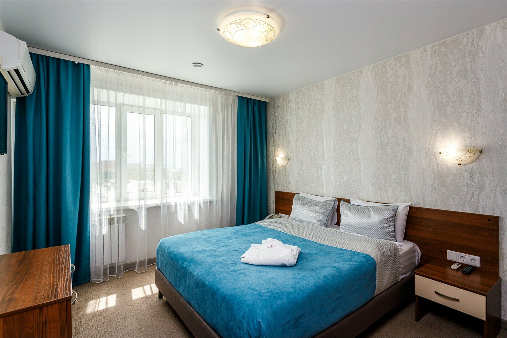 Улучшенный люкс