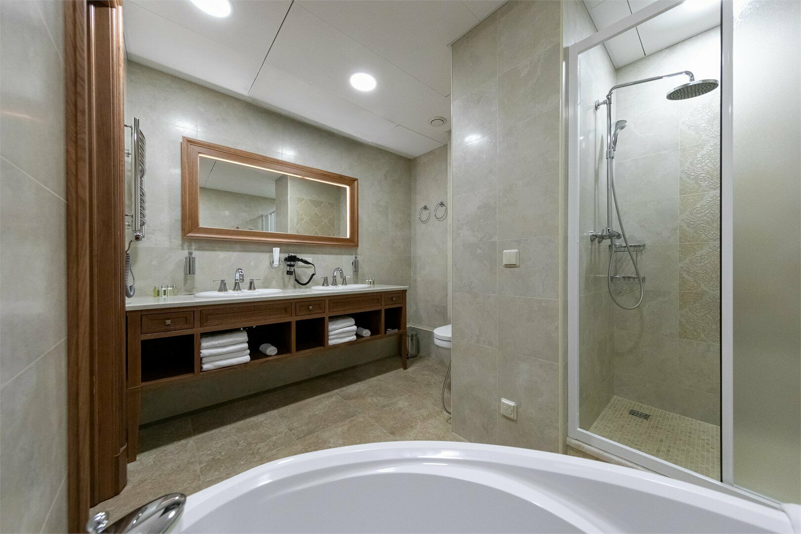 Улучшенный люкс