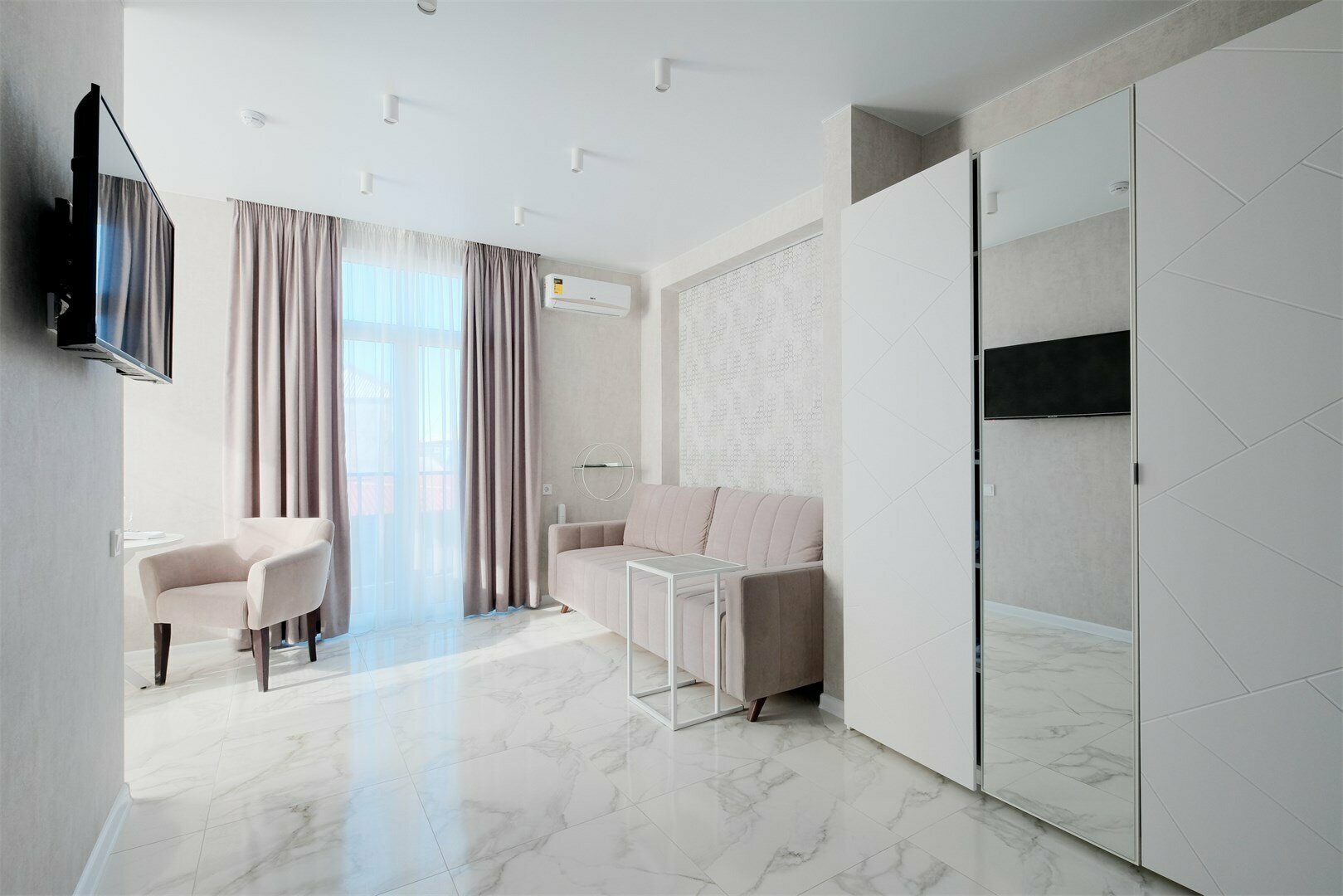 Двухкомнатный четырехместный номер (люкс)