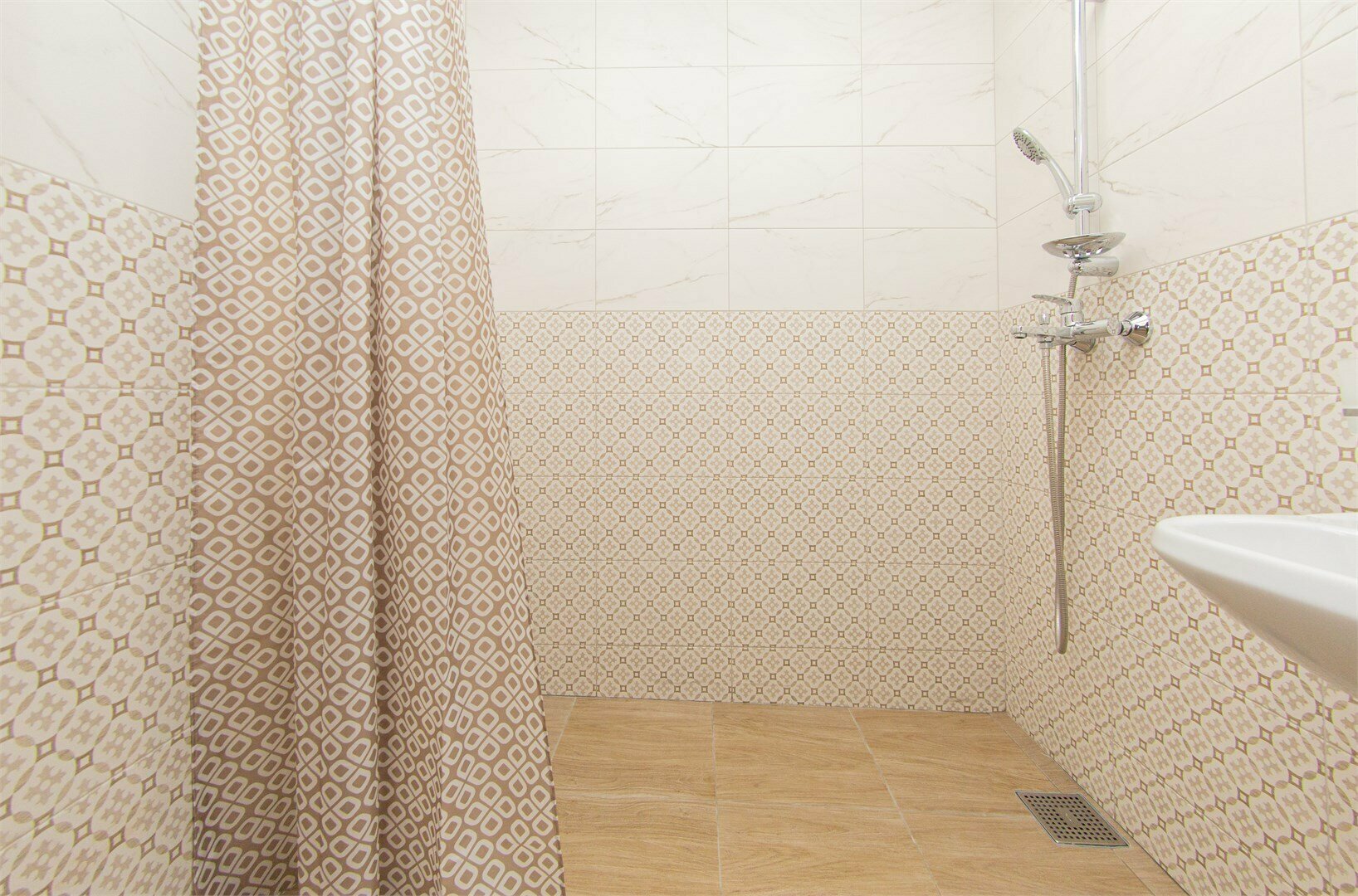 Одноместный номер с общим душем и туалетом