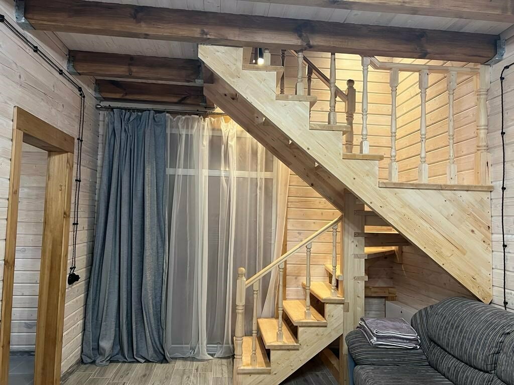 Коттедж деревянный из бруса двухэтажный 8ми местный