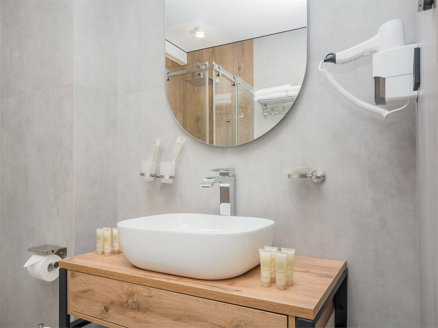 Апартамент с балконом