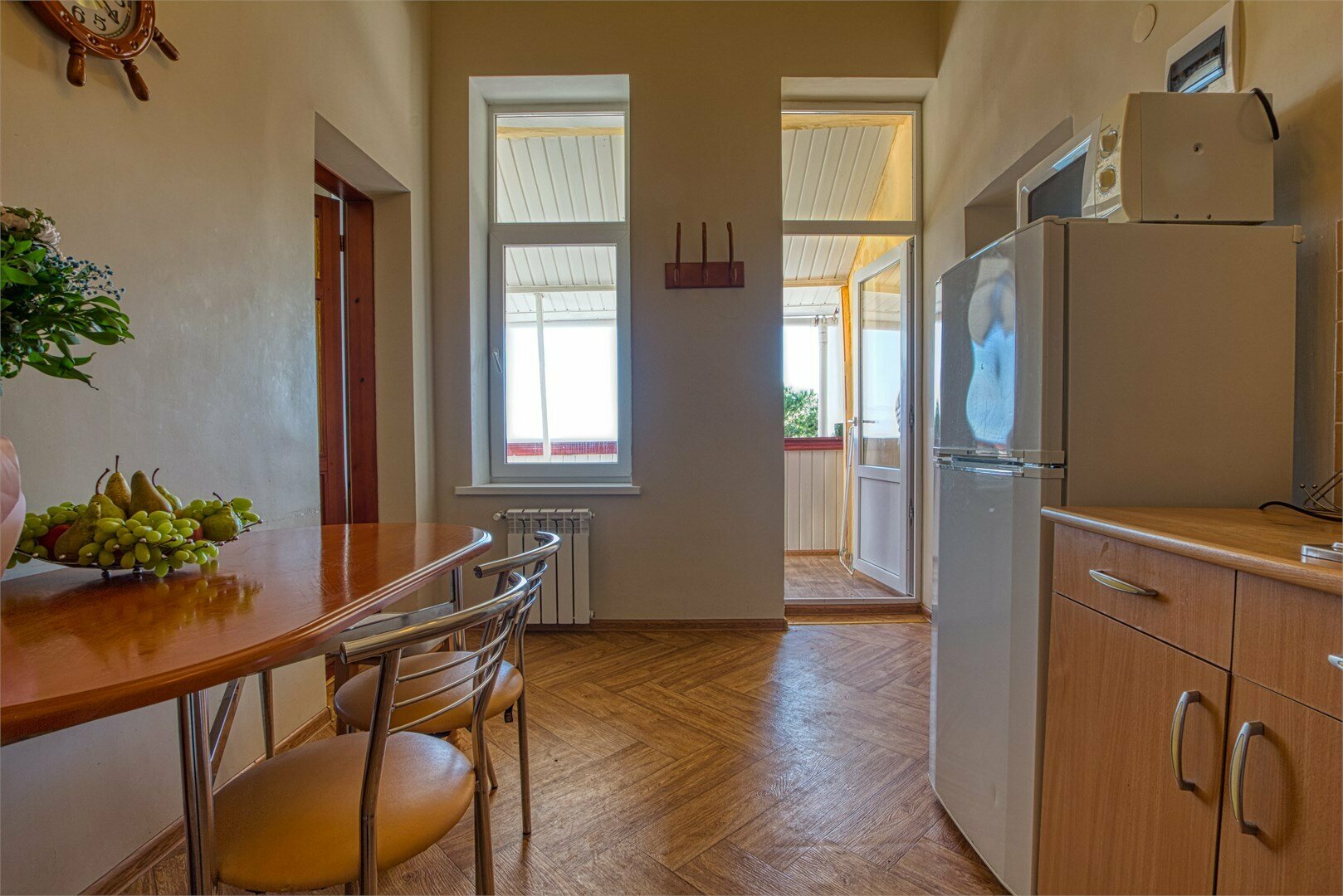 Люкс двухкомнатный (вид на море)