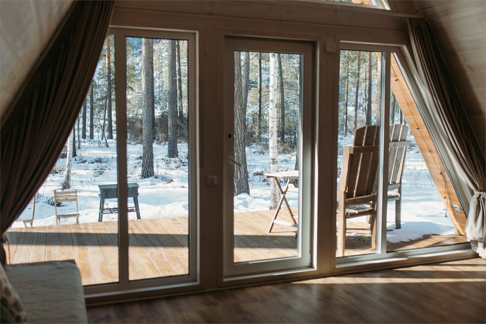 Шале в форме треугольника