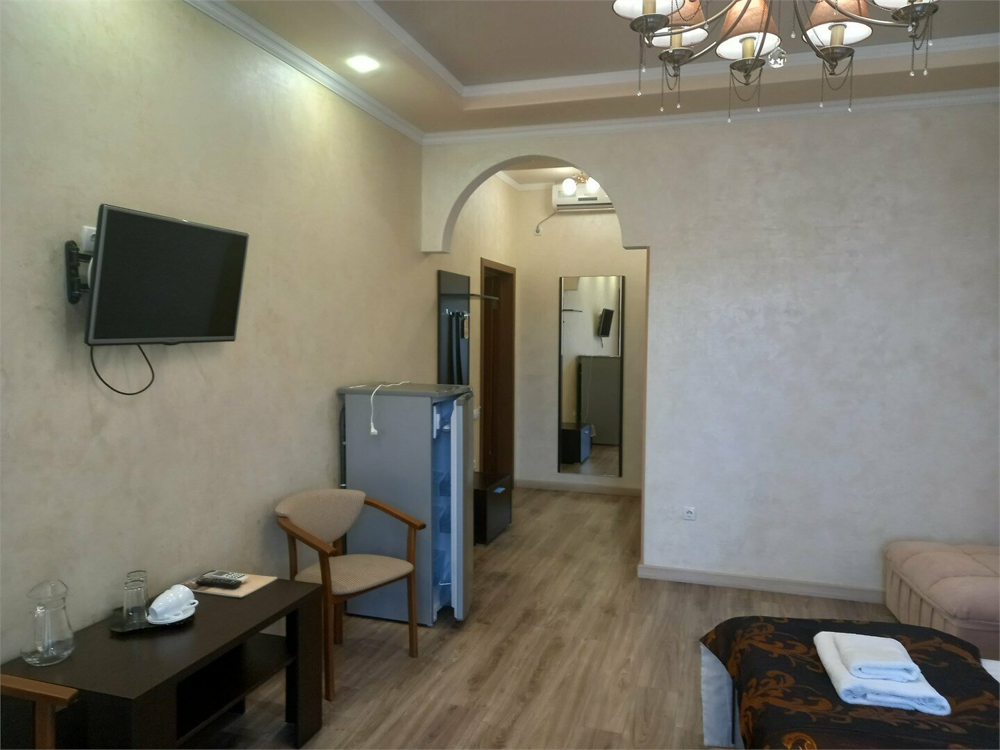 "Комфорт+"  с видом на набережную (2-й этаж)