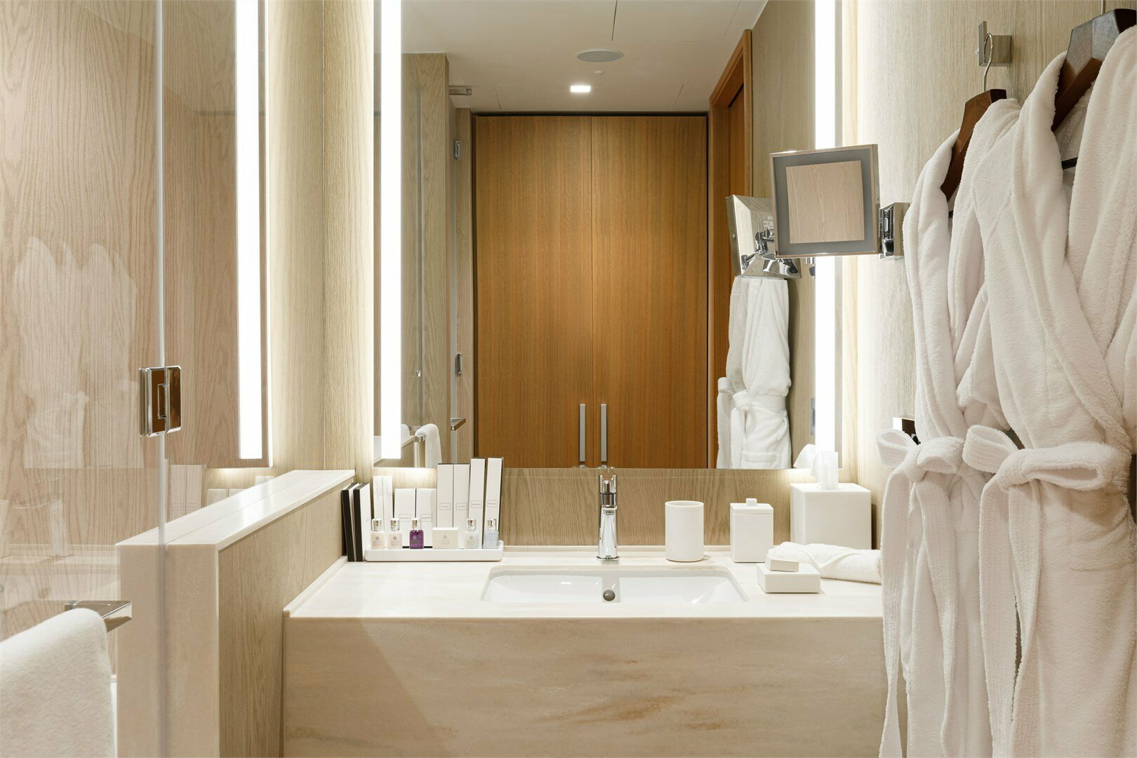 Делюкс с видом на море | 1 большая кровать | доступ в Представительскую гостиную