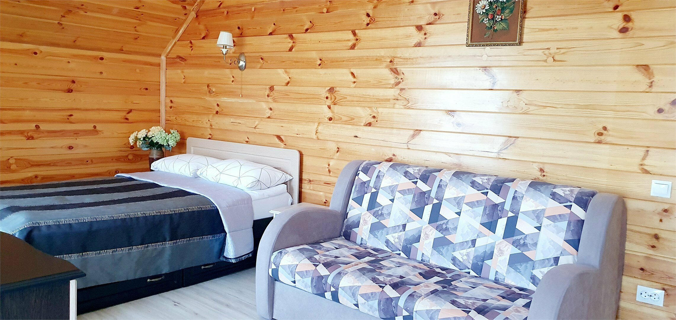 Семейный номер с видом на сад