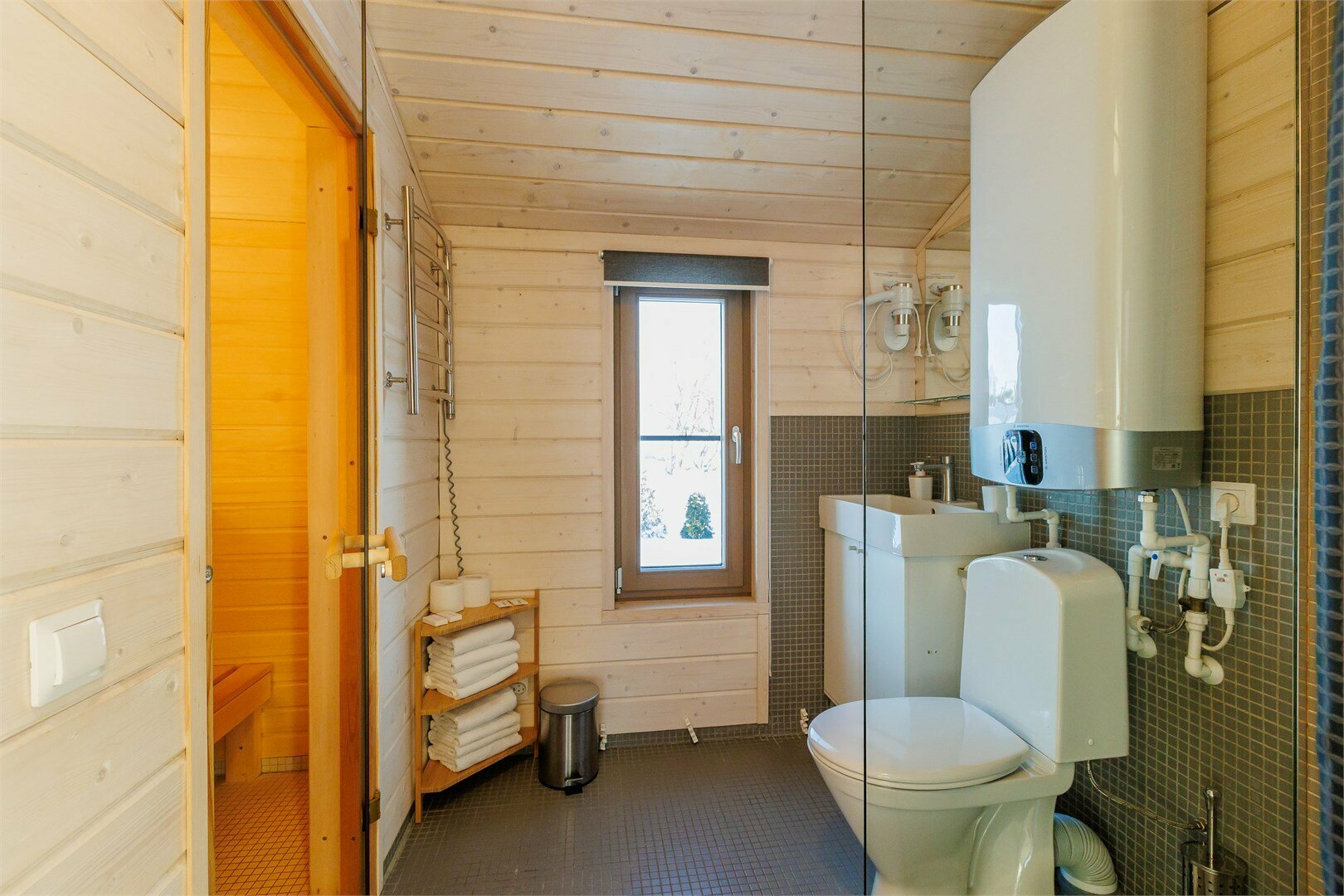 Коттедж «Финский с сауной» с 2мя спальнями (до 5 мест)