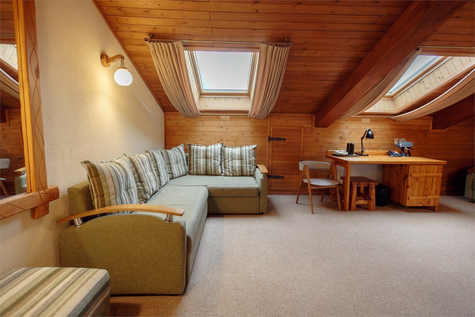 Люкс мансардный