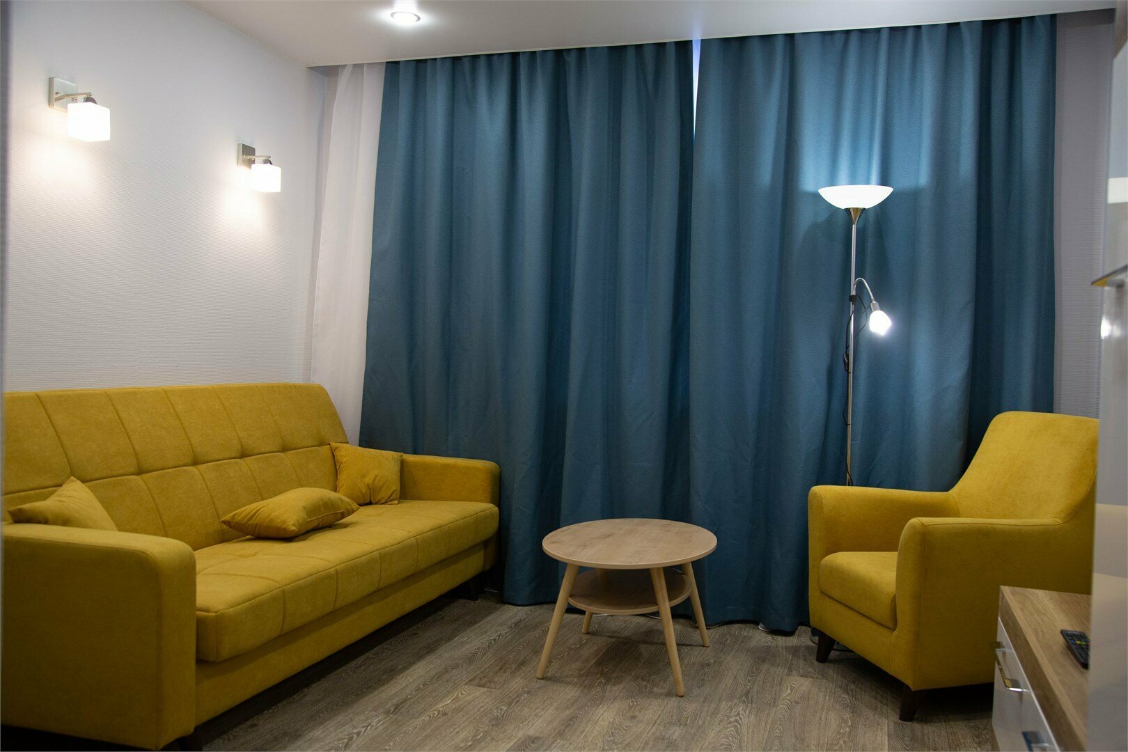 Двухместный номер "Джуниор Сюит" с одной кроватью