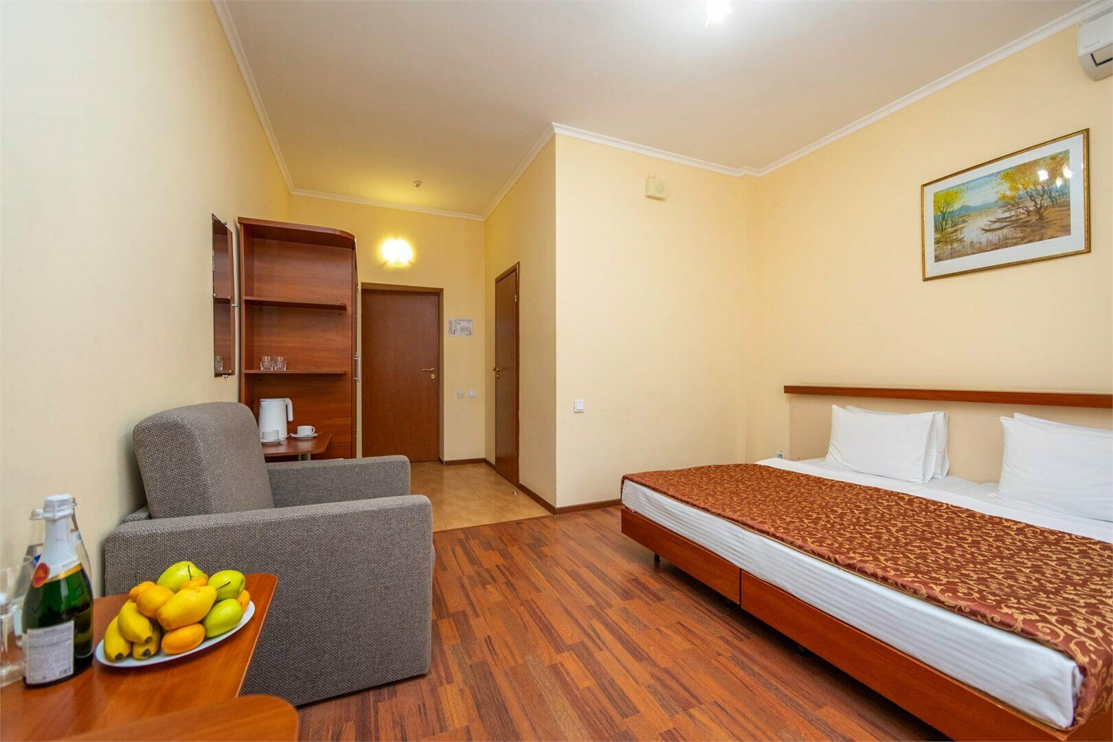 Стандарт с балконом