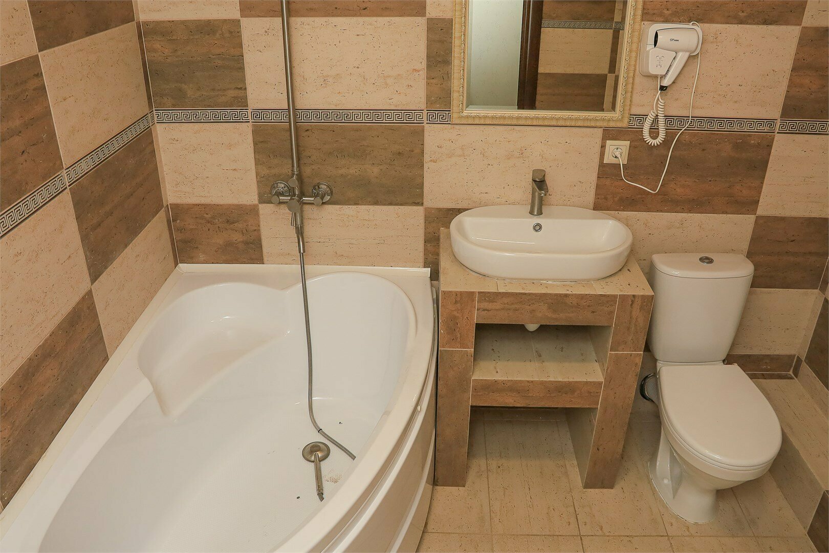 Большой VIP-номер с кухней и панорамным видом