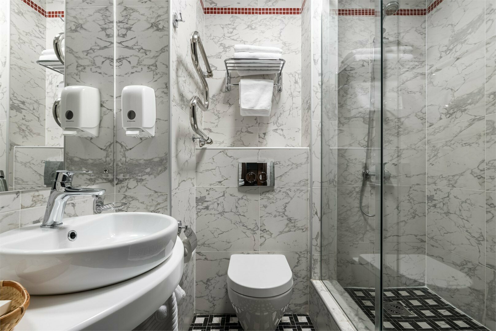 Комфорт двухместный с 1 кроватью или 2 отдельными кроватями (с кондиционером)