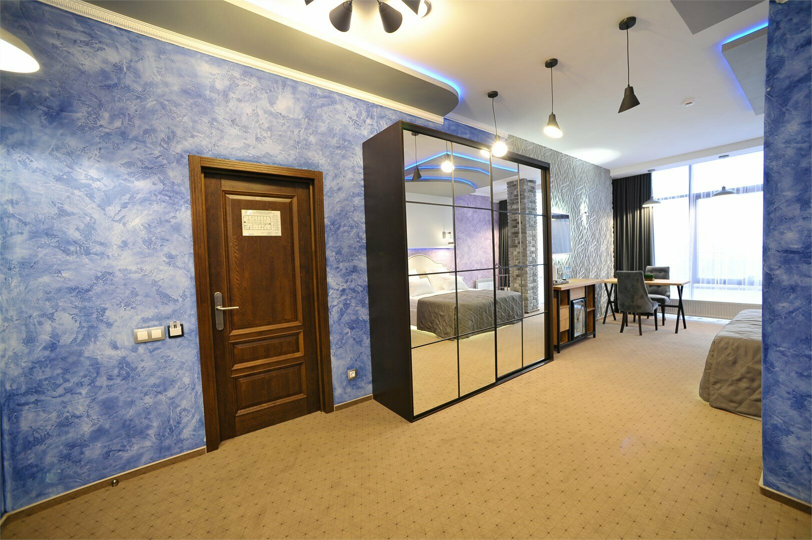 Люкс студия