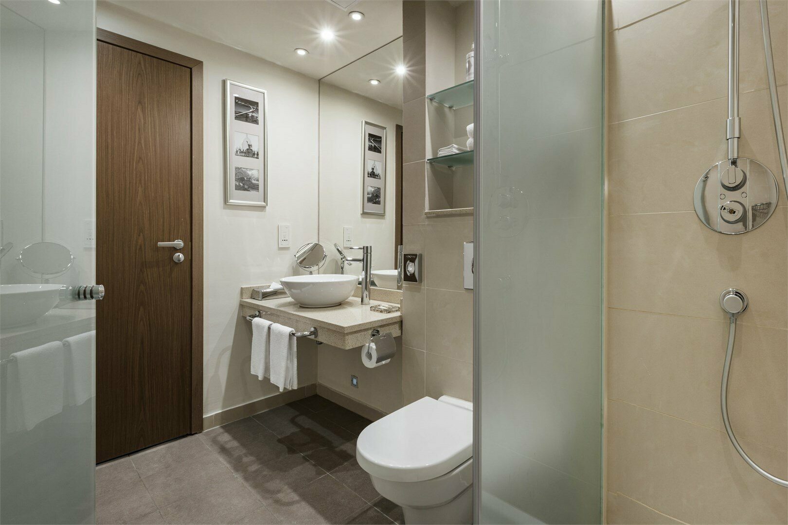 Апартаменты с двумя спальными и кухней