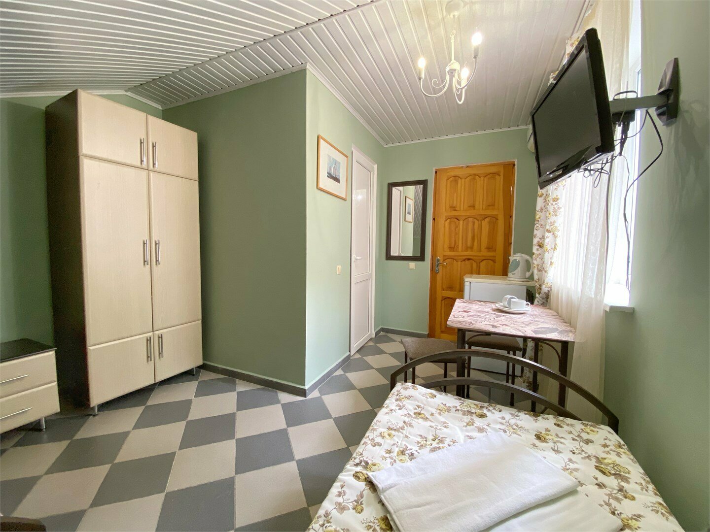 Двухместный номер с 2 отдельными кроватями и окном