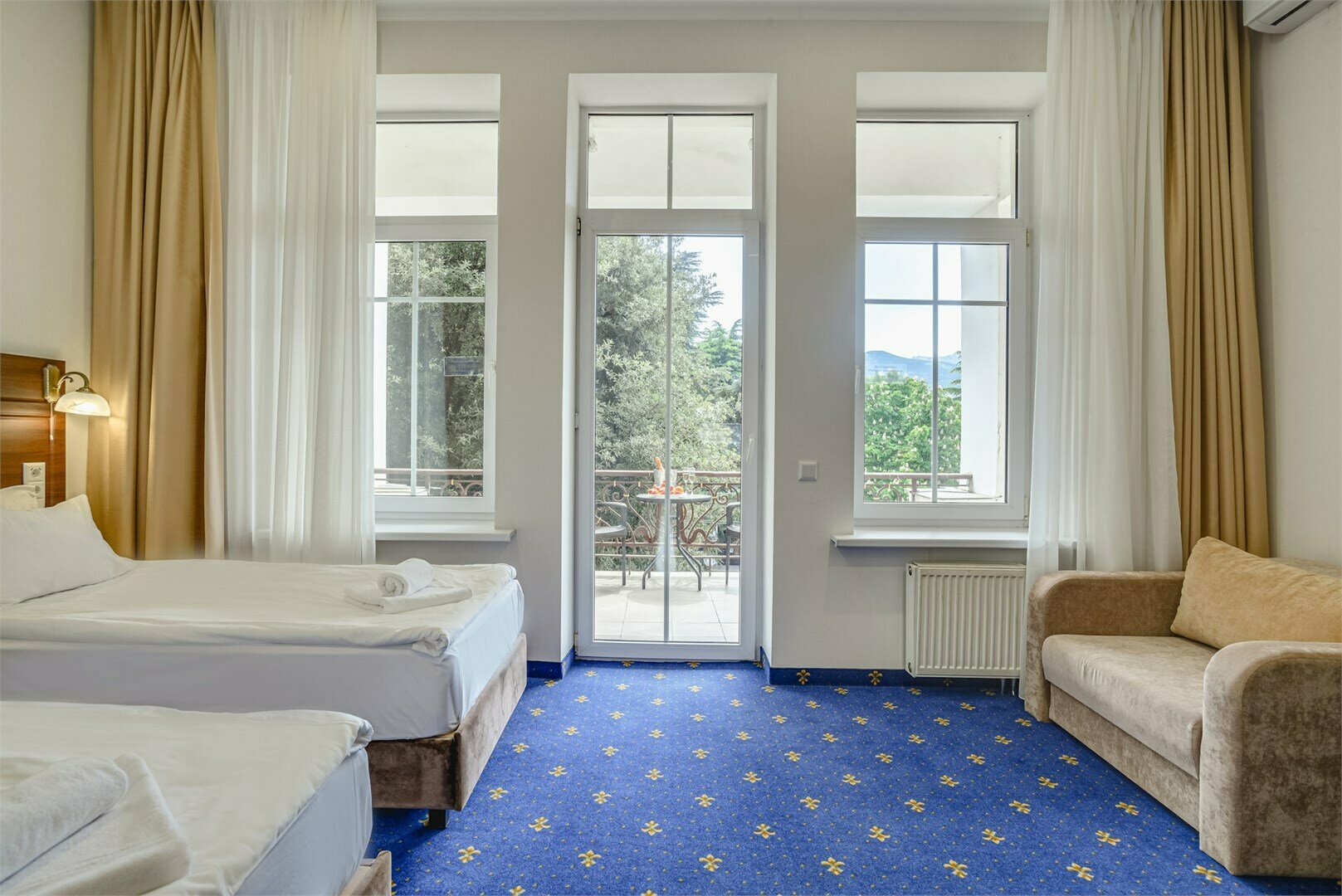 De luxe с балконом