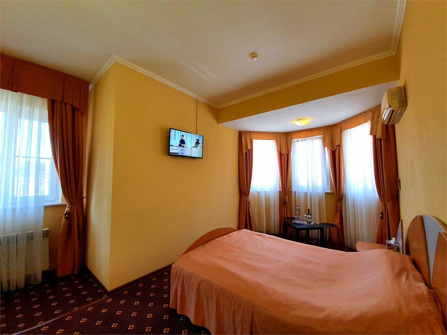 Двухместный номер с 1 кроватью и видом на бассейн № 35