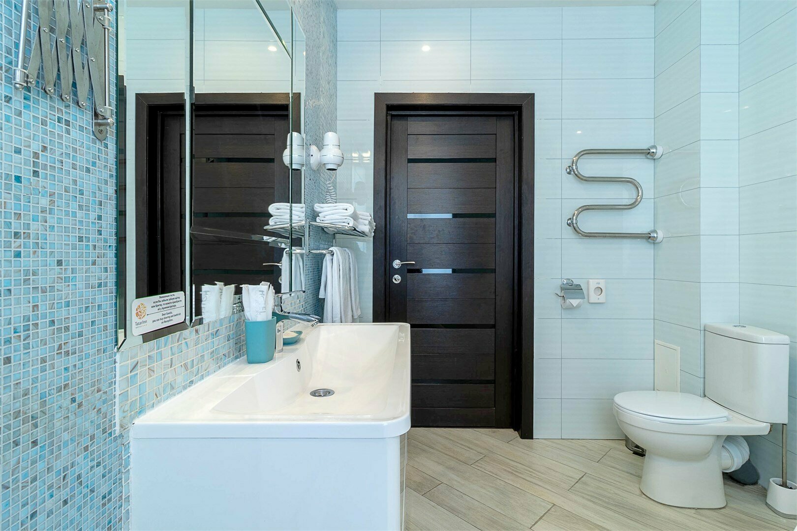 Двухкомнатный люкс с видом на озеро и с террасой