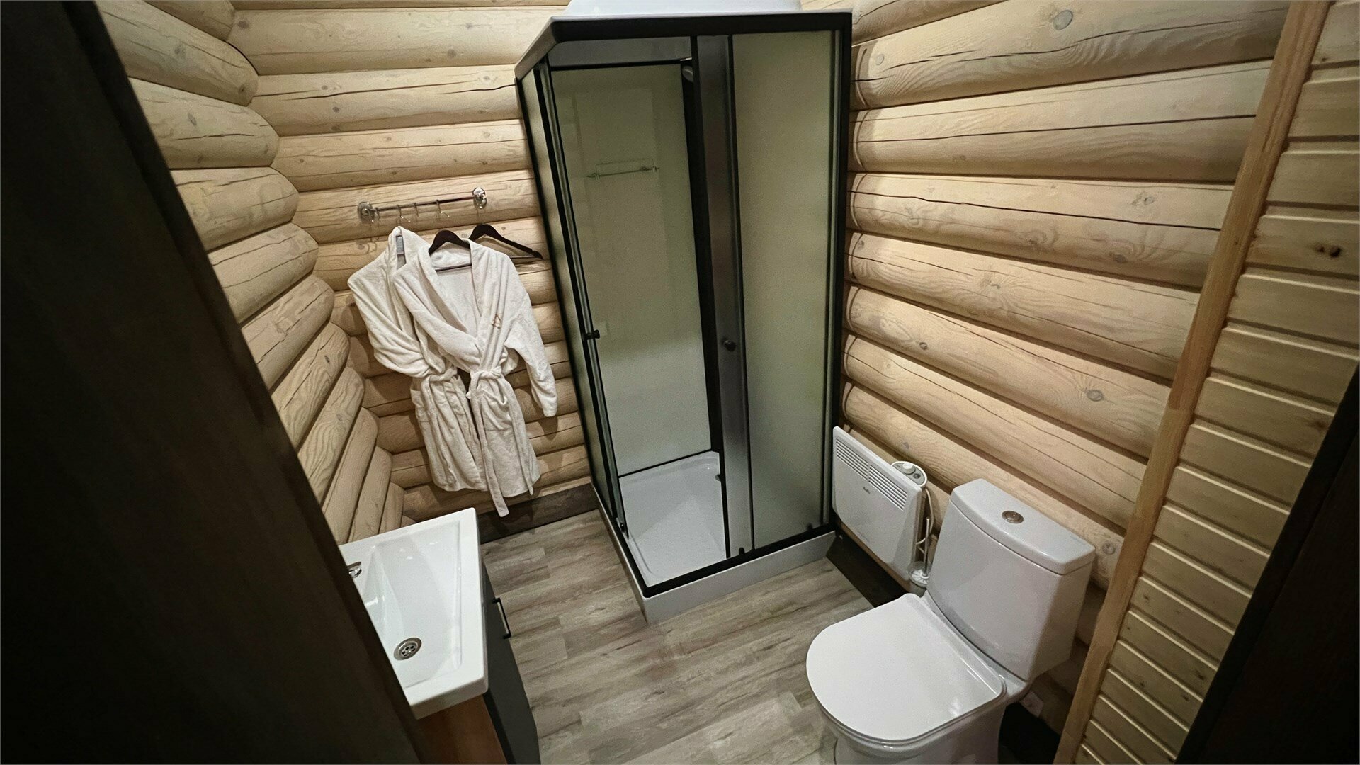 Шале с большой двухспальной кроватью NEW