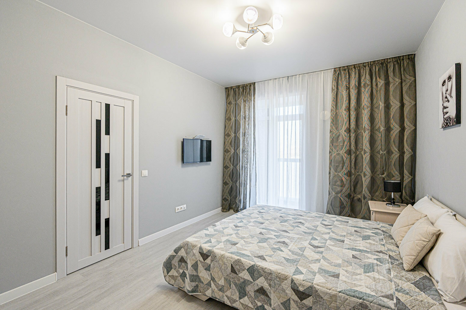 Cемейный номер с собственной ванной комнатой