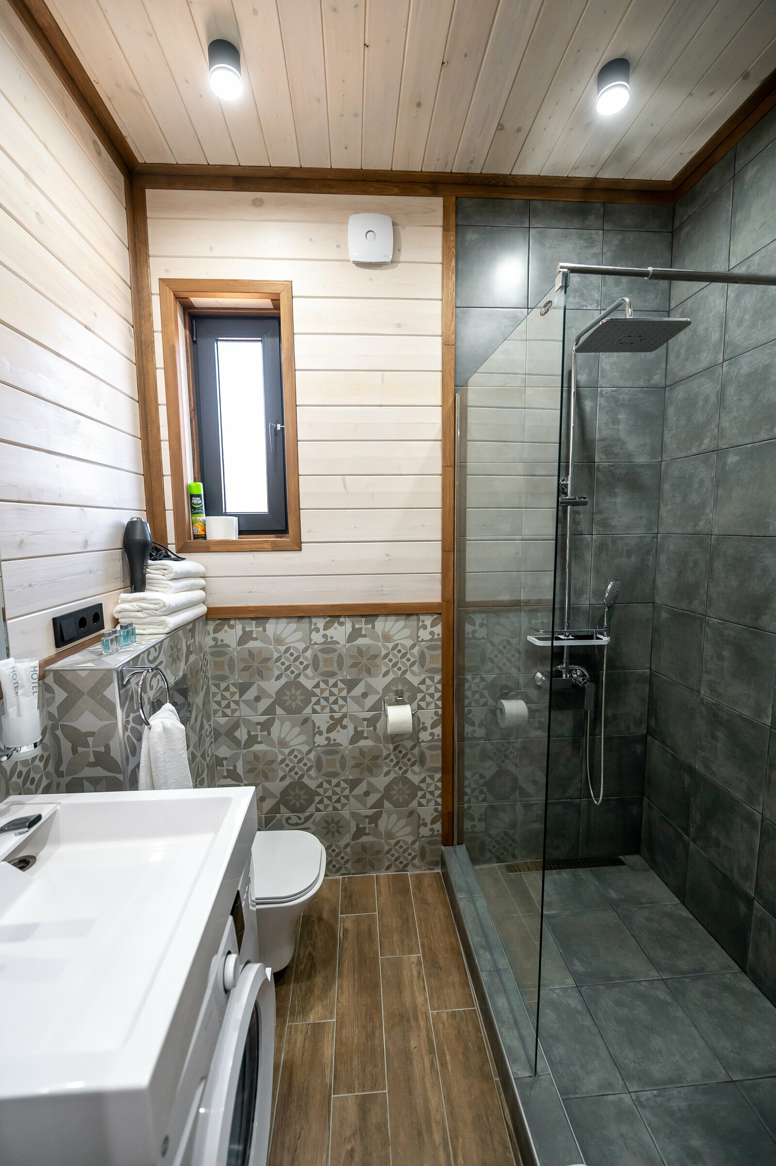 Дом  с террасой, навесом, мангалом, бассейн включен в стоимость проживания