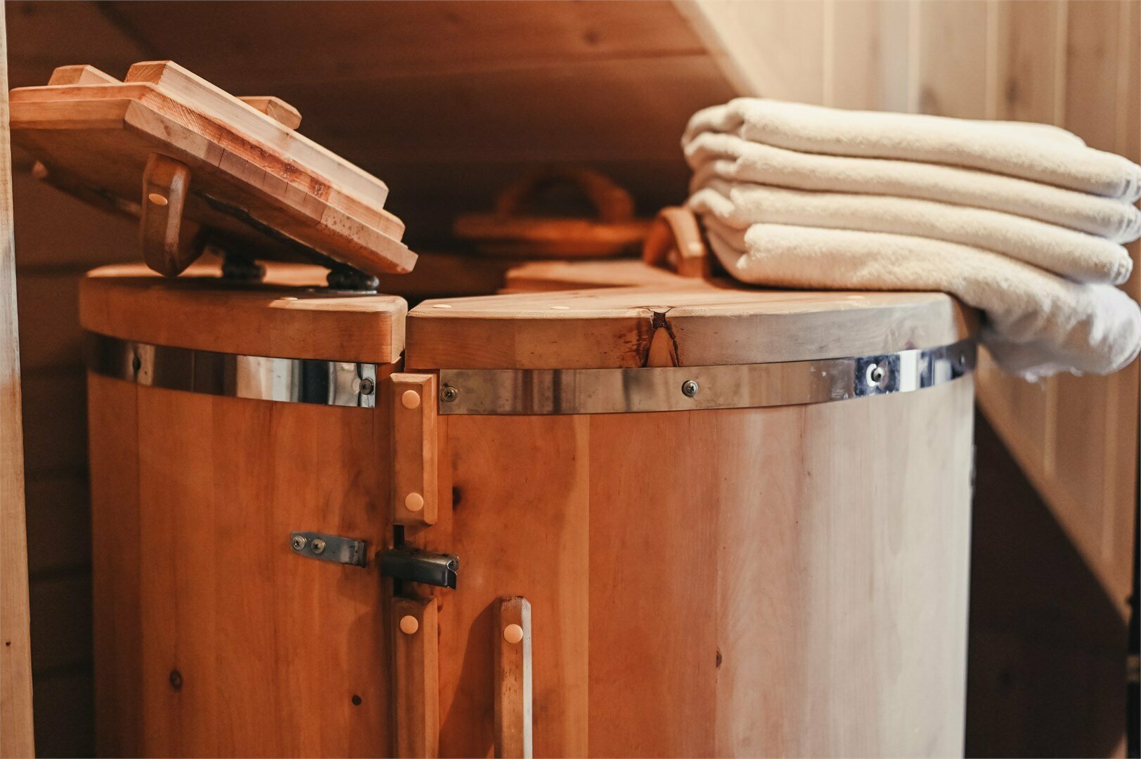 Апартаменты с 2мя односпальными и двуспальной кроватью