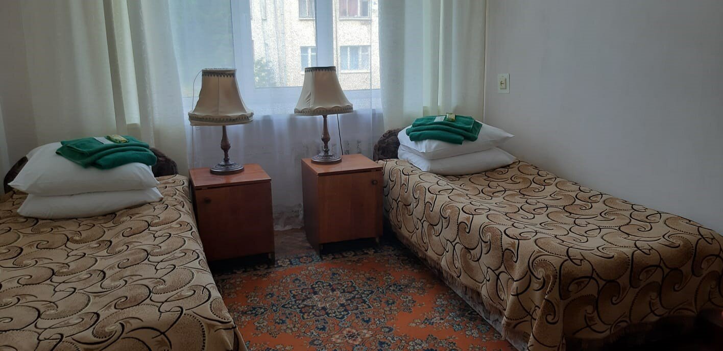 Двухместный трехкомнатный номер (Семь номеров)