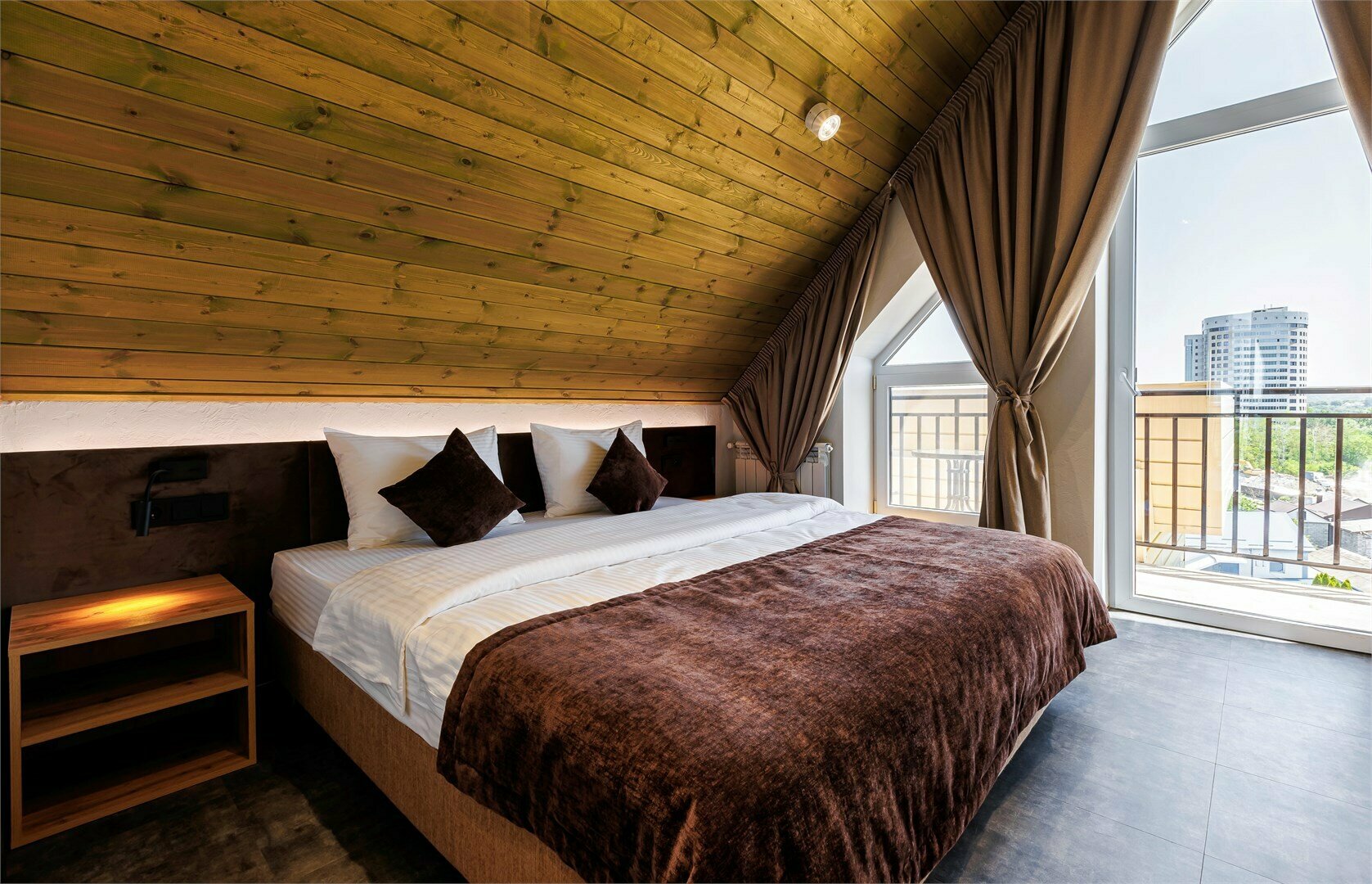 Полулюкс с балконом и видом на гору Машук