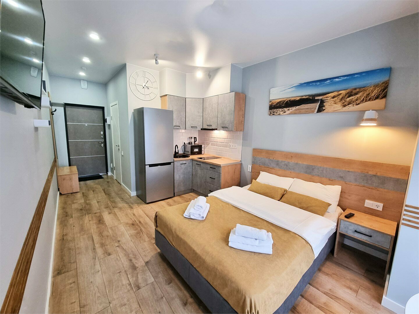 Студия 6 дюна "Красная"