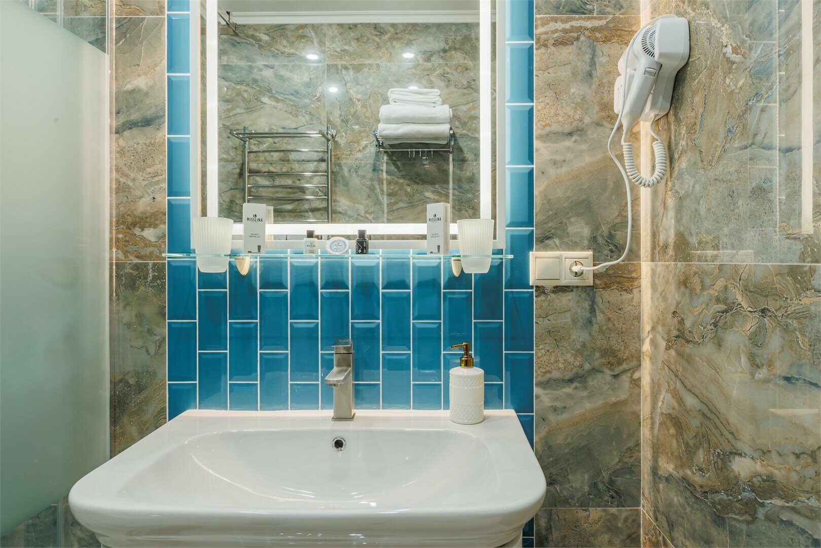 Улучшенный номер с кроватью размера «king-size»