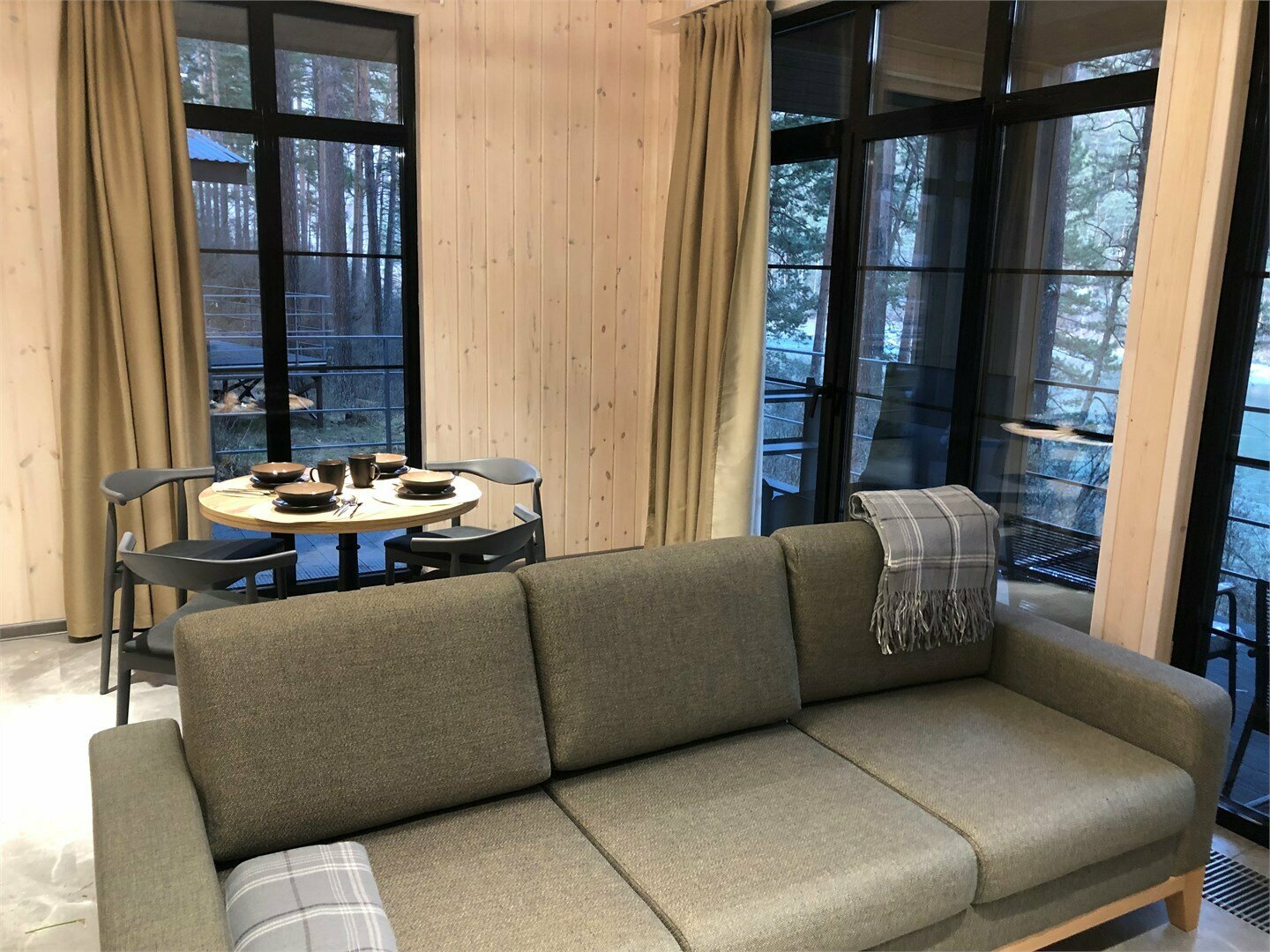 ВИП ДОМ С ЛЕТНИМ БАССЕЙНОМ