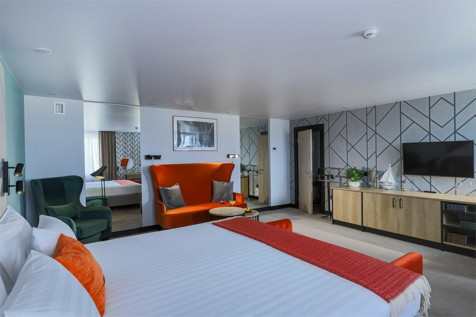 Номер-студия с кроватью размера «king-size»