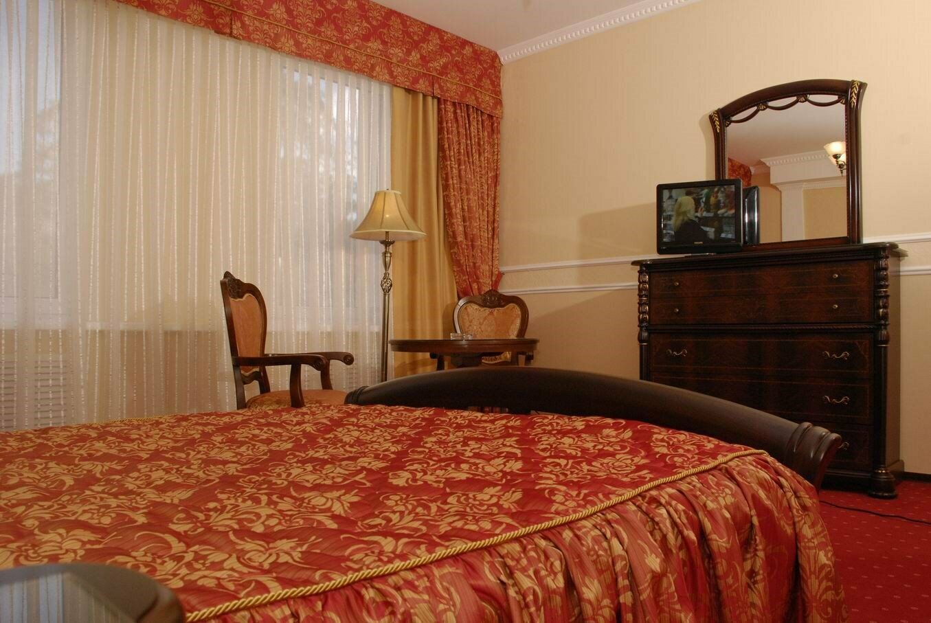 Джуниор сюит 25-30 кв м /общая кровать/