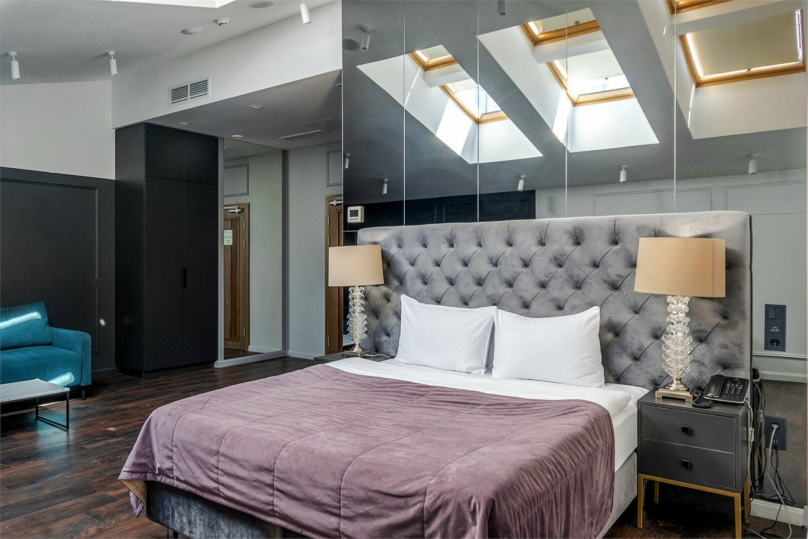 Мансардный номер Делюкс