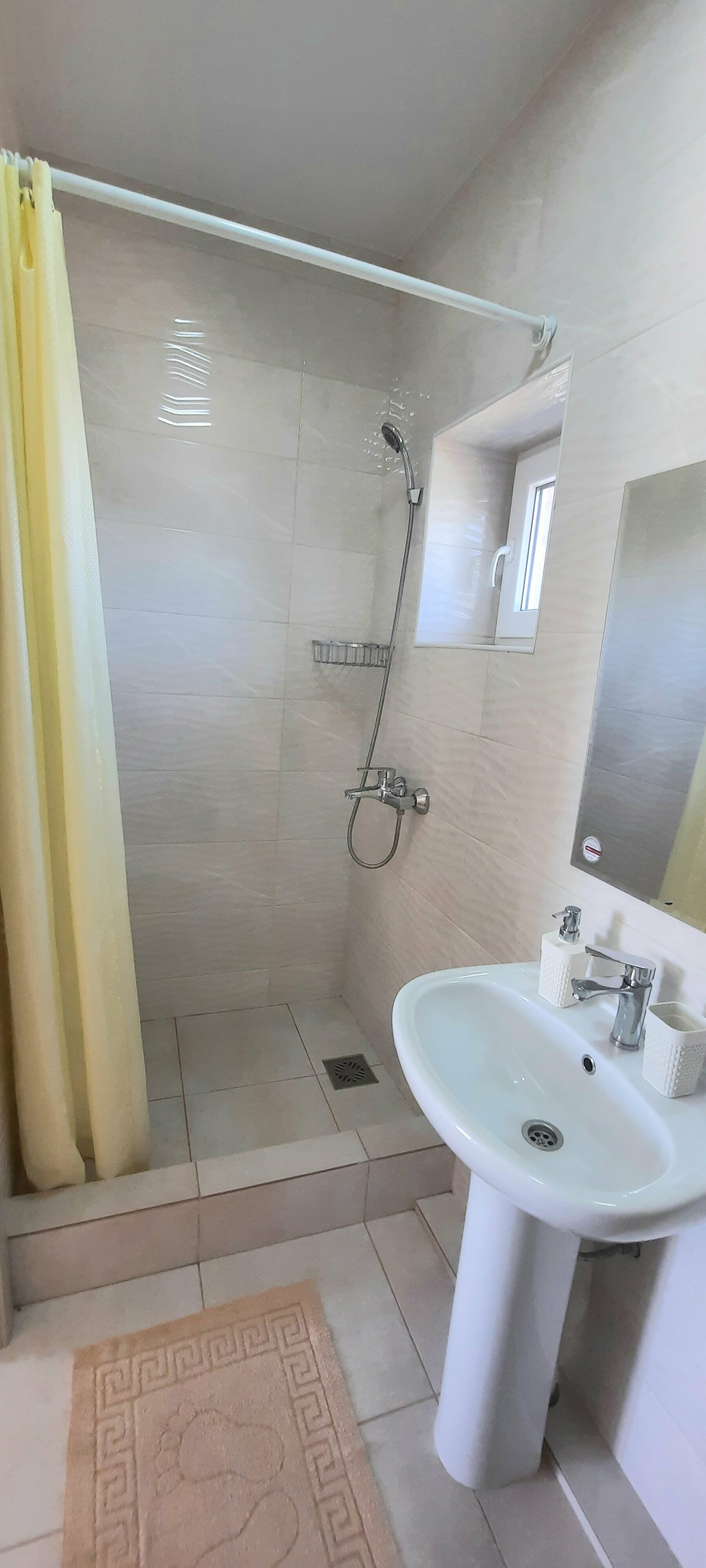 Стандартный трехместный номер