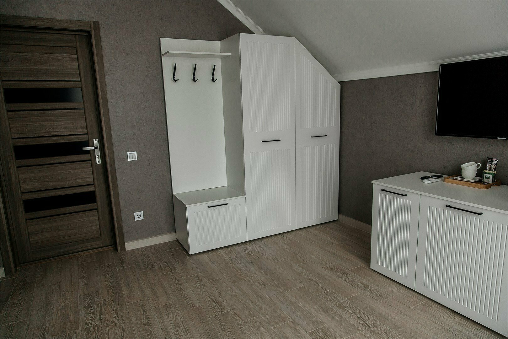 Люкс 2 с видом на озеро и балконом