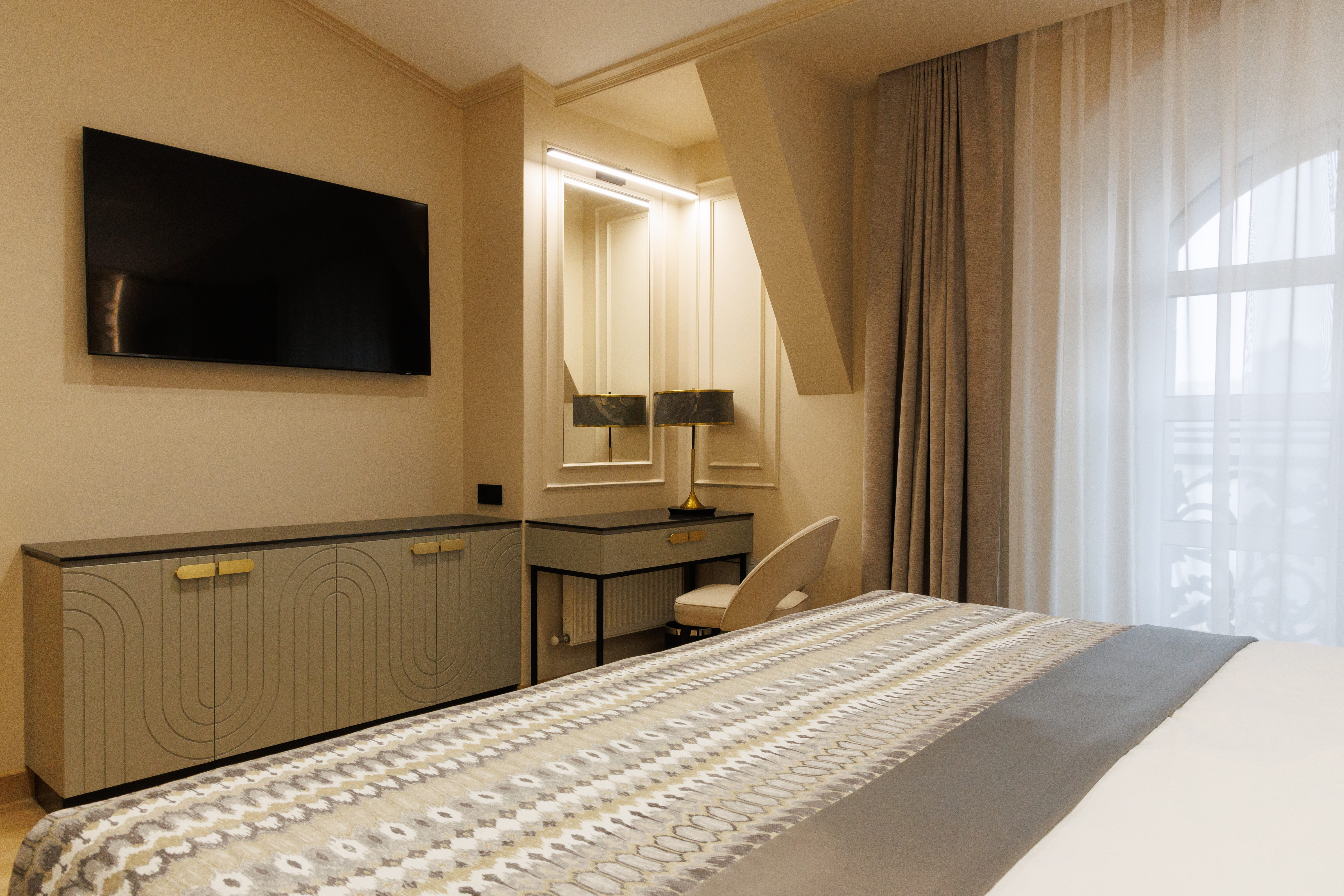 Люкс Джуниор