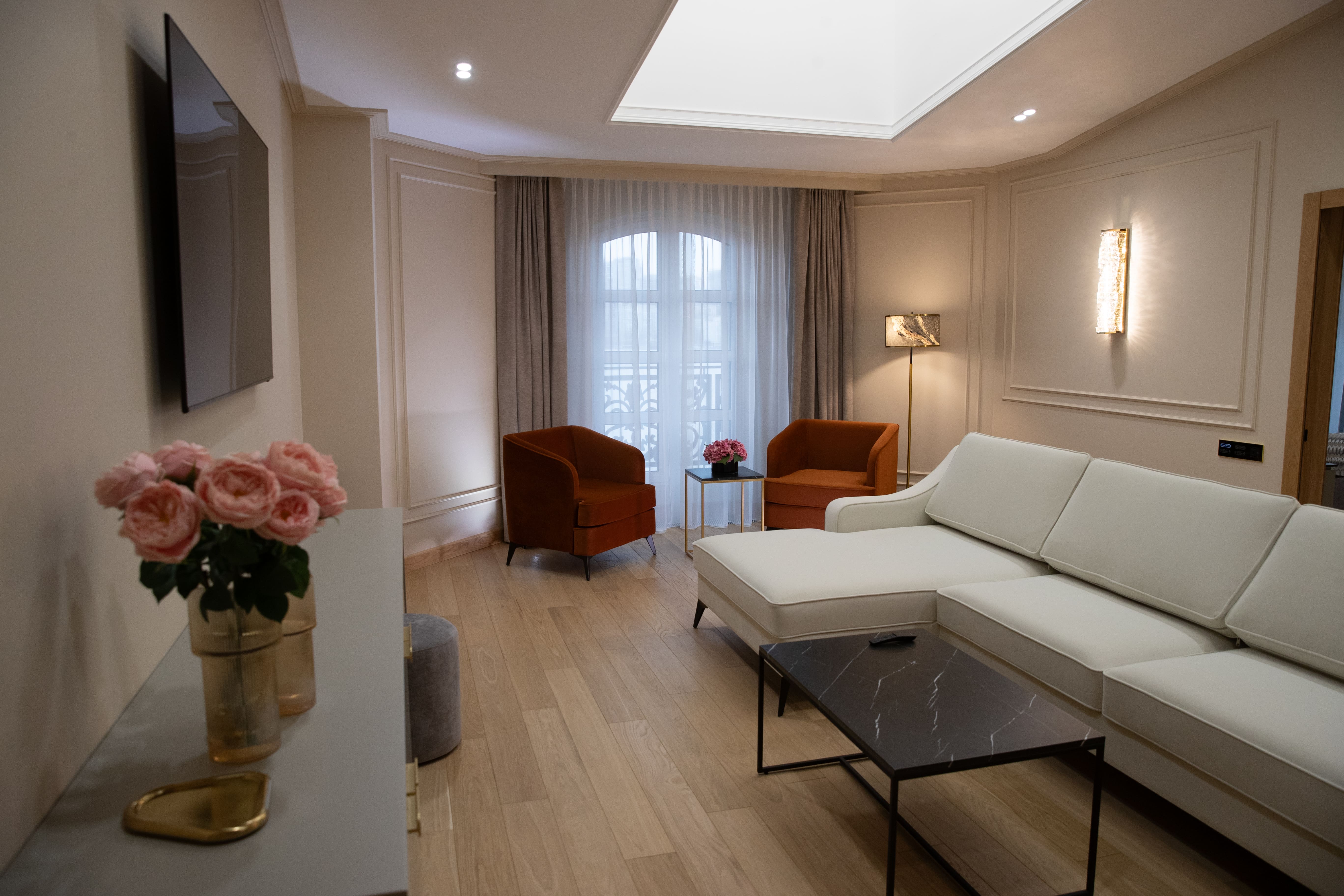 Люкс Джуниор