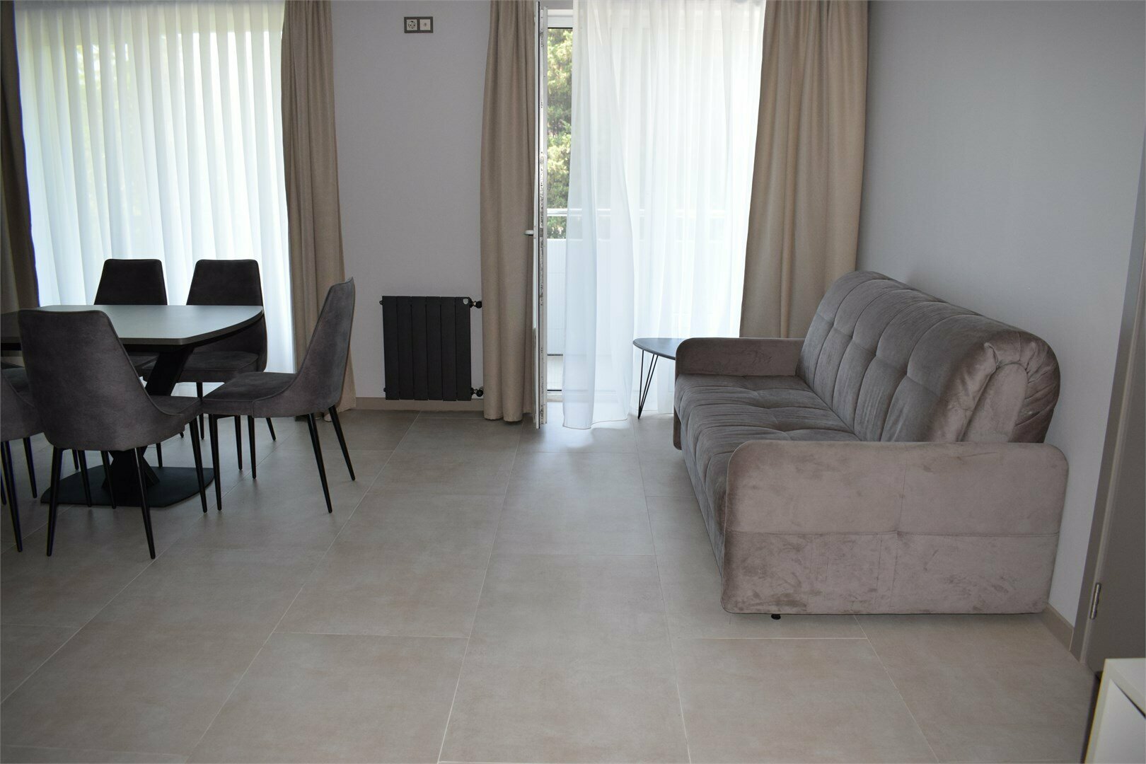 Апартаменты с 2-мя спальнями с балконом