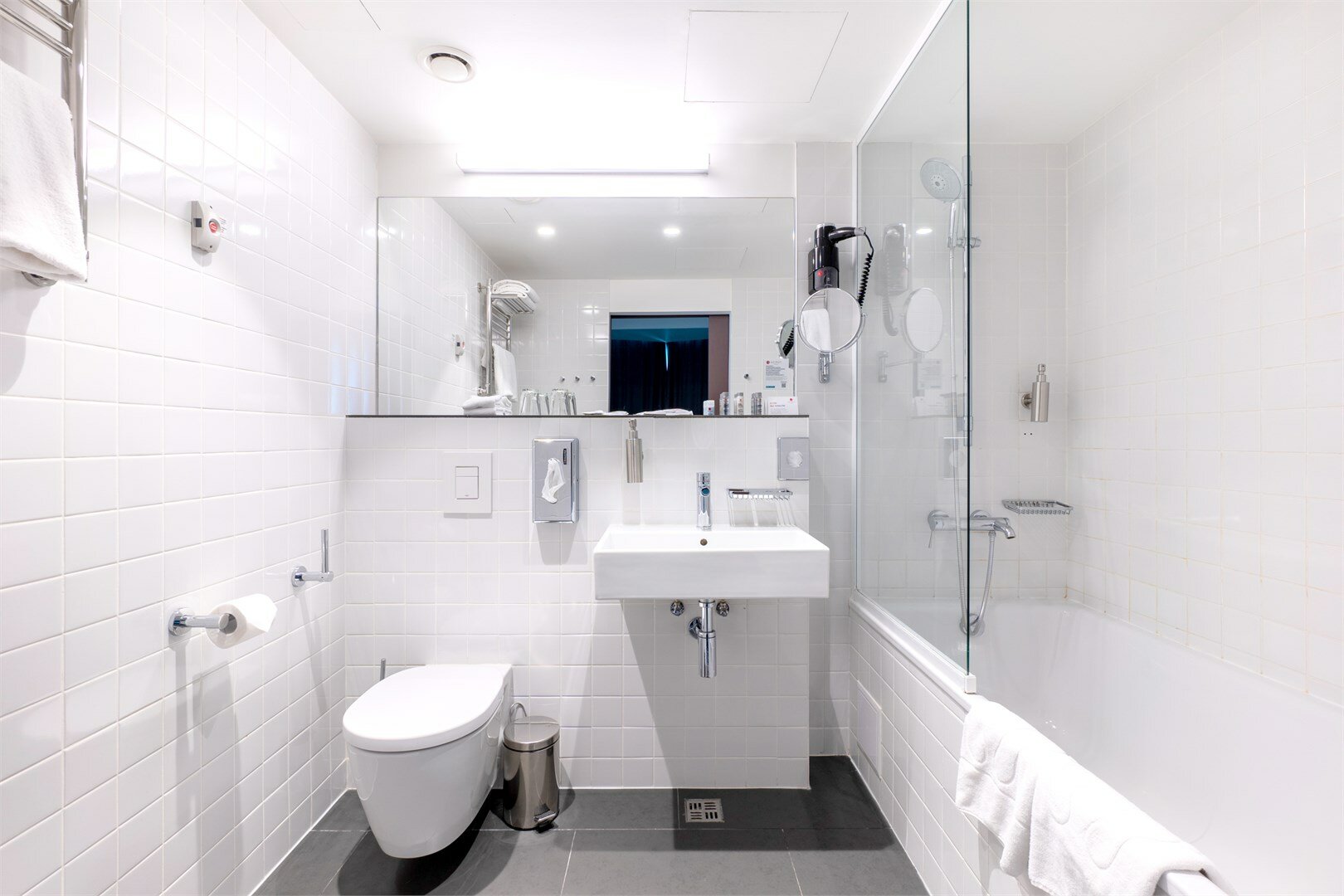 SMART Апартаменты с видом на МИД на клубном этаже