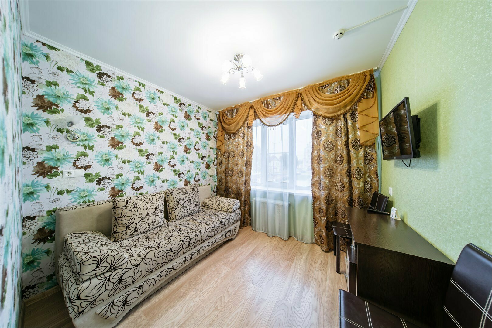 "Стандарт +" двухкомнатный (семейный)