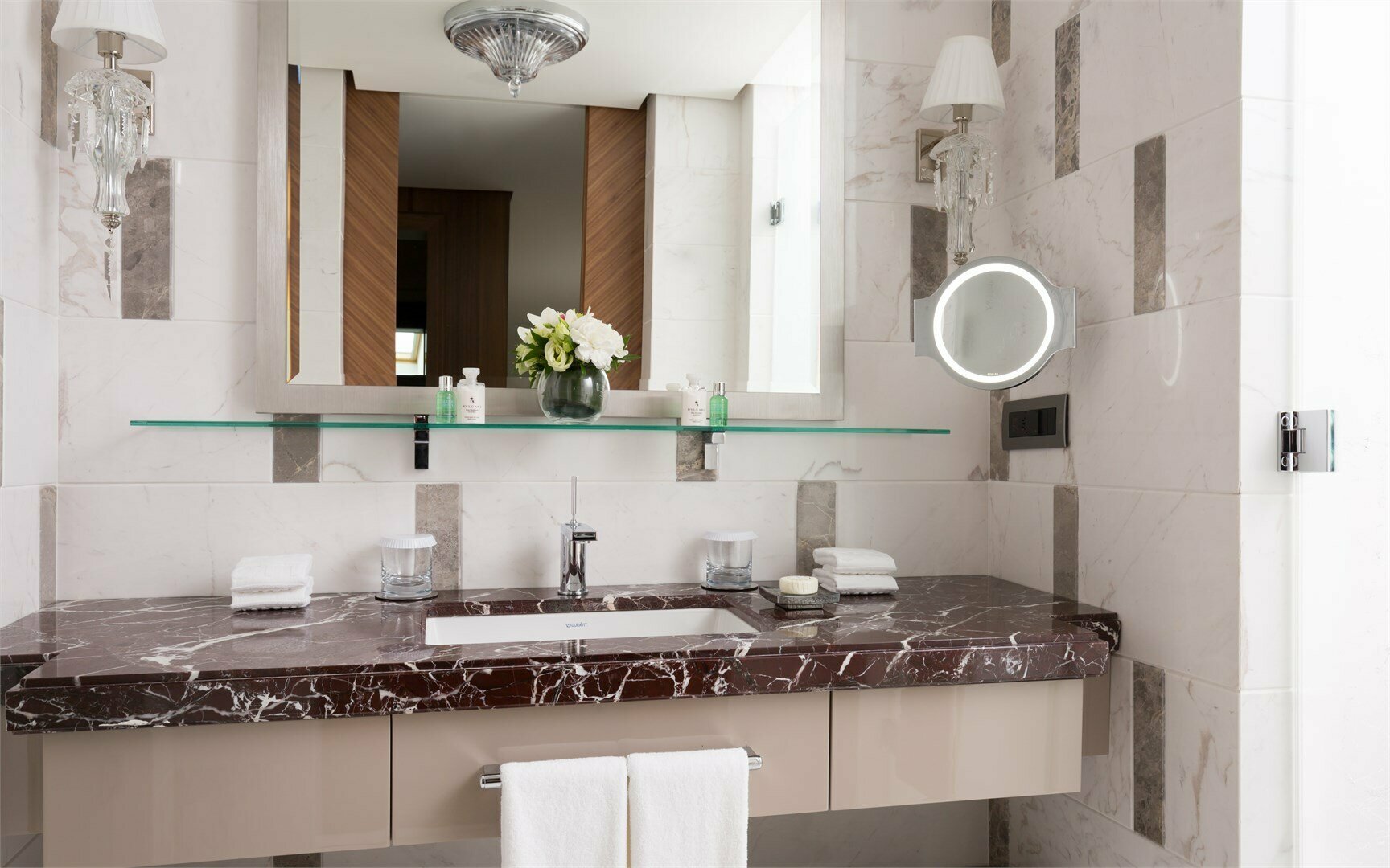 Семейный номер