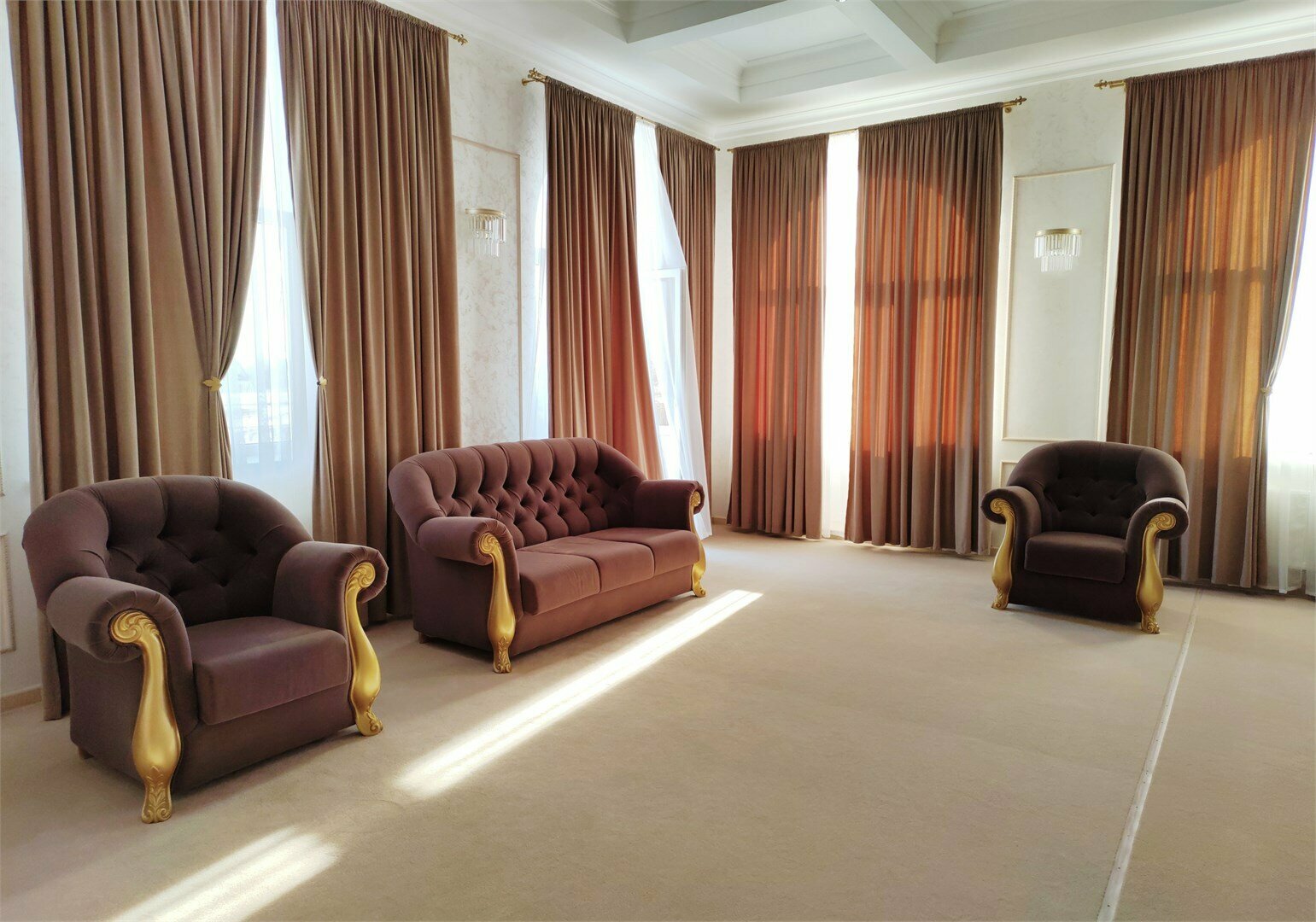 Улучшенный люкс